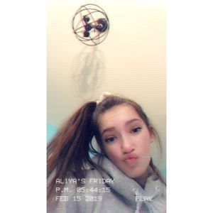 Meet your Posher, Aliya